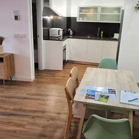 Almada - Calle Alfonso - Plaza Sas Apartment
