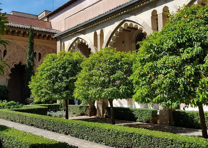 Almada - Calle Alfonso - Plaza Sas