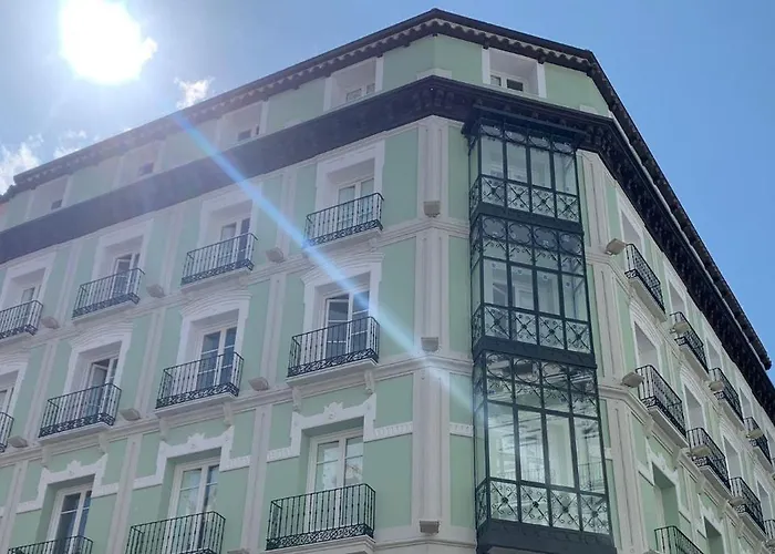 Almada - Calle Alfonso - Plaza Sas *