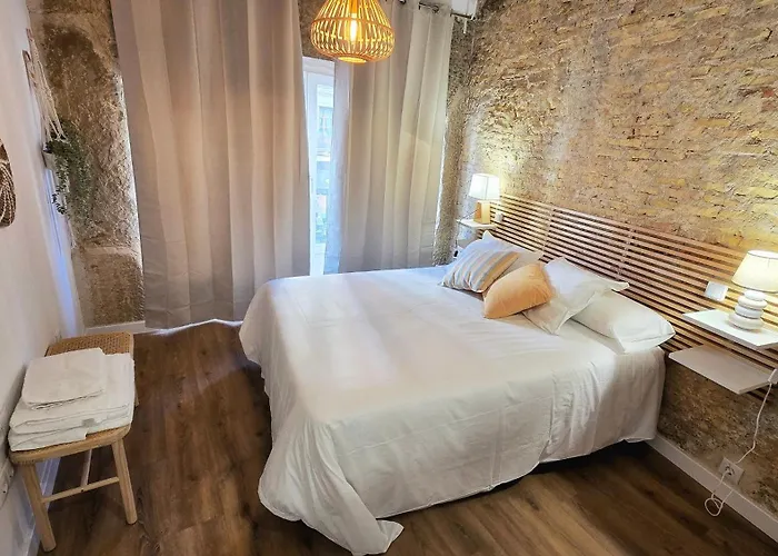 Almada - Calle Alfonso - Plaza Sas