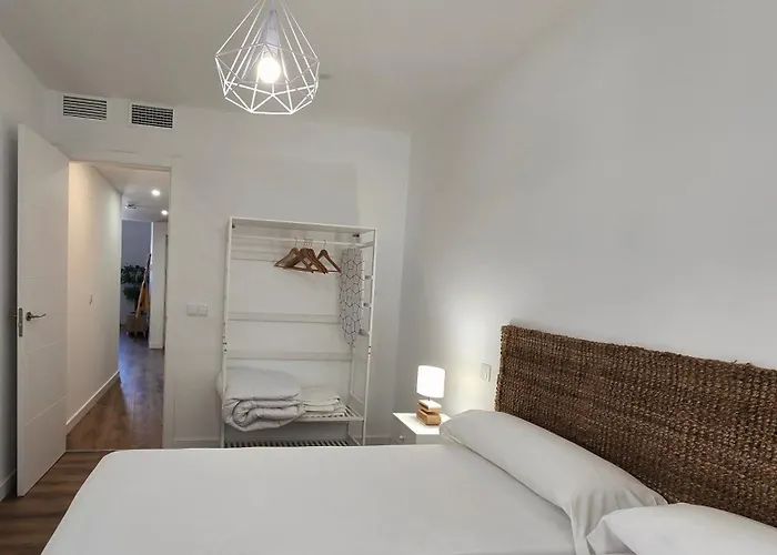 Almada - Calle Alfonso - Plaza Sas