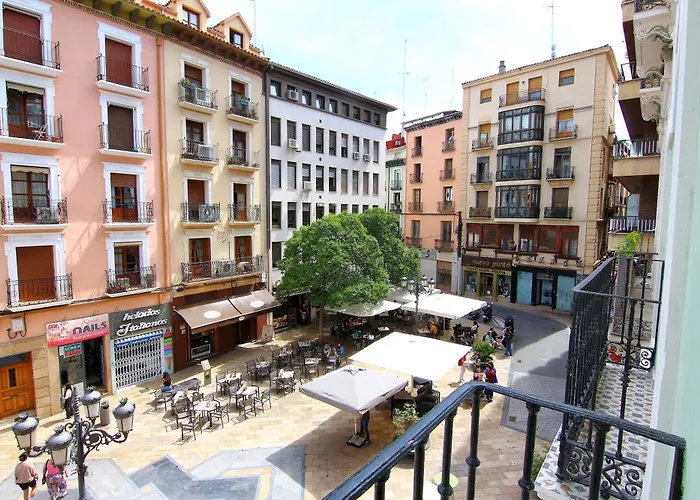 Almada - Calle Alfonso - Plaza Sas